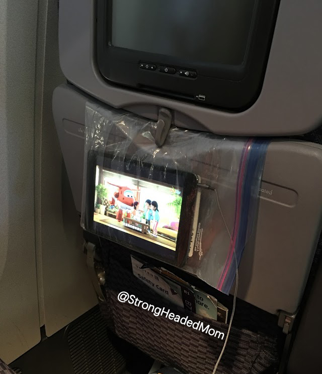 ziploc as ipad holder on plane